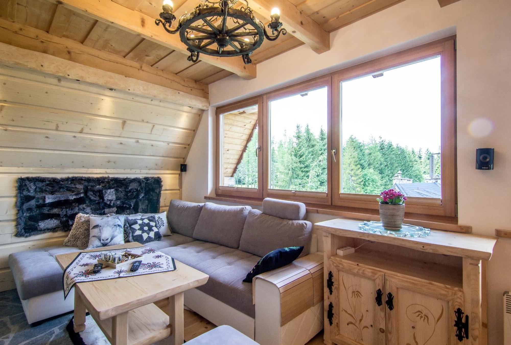 Apartamenty Kiry Zakopane Kościelisko Rom bilde
